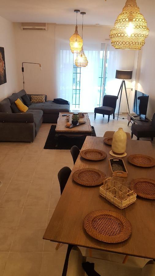 Le J&J Appartement Spacieux Climatise En Centre Ville Σετ Εξωτερικό φωτογραφία
